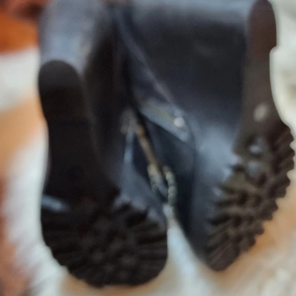 Tory Burch Kiltie Fringe  Wedge Boots 10 - Picture 7 of 12